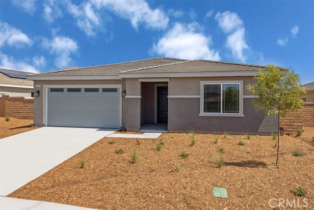 Detail Gallery Image 1 of 1 For 7664 Nectarsweet Dr, Riverside,  CA 92507 - 4 Beds | 2 Baths