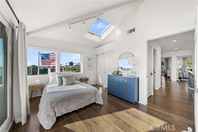 Detail Gallery Image 35 of 66 For 2301 Pacific Dr, Corona Del Mar,  CA 92625 - 4 Beds | 3/1 Baths