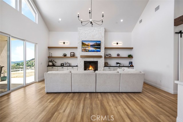 38566 Vista Del Bosque, Murrieta CA: https://media.crmls.org/medias/b109dc39-5a54-4f29-aac5-80e2abe9681f.jpg