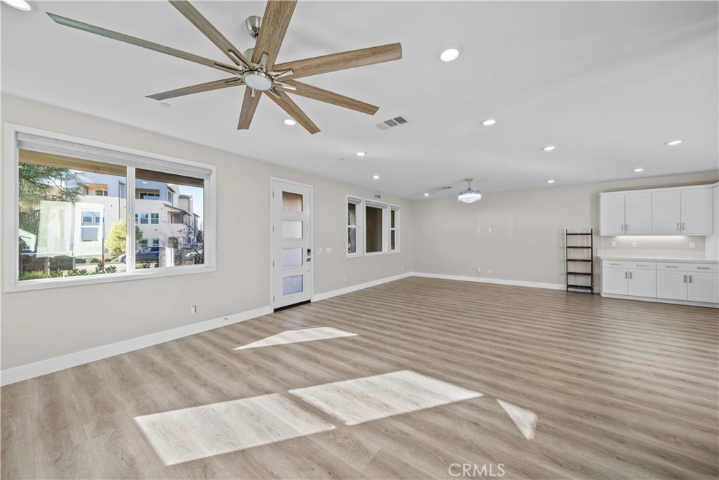 MLS #OC25272647 image #8