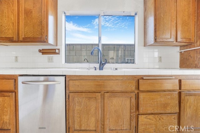 Detail Gallery Image 20 of 41 For 1337 Memphis Ct, Pomona,  CA 91768 - 4 Beds | 2/1 Baths