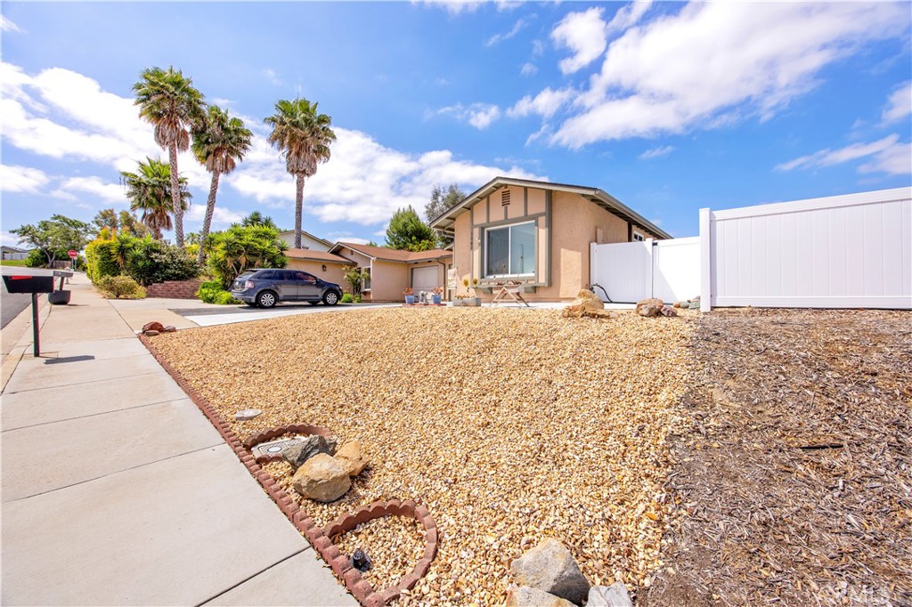1361 Temple Heights Drive - photo 4