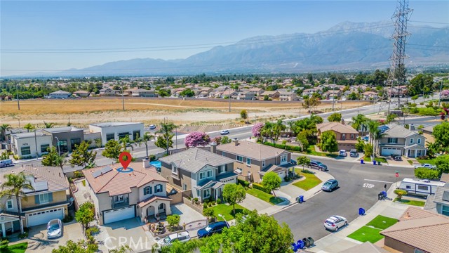 7942 Hemingway Court, Fontana, California 92336, 5 Bedrooms Bedrooms, ,2 BathroomsBathrooms,Single Family Residence,For Sale,Hemingway,IV24155242