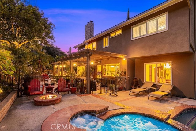 Detail Gallery Image 3 of 38 For 595 S Avenida Faro, Anaheim Hills,  CA 92807 - 4 Beds | 2/1 Baths