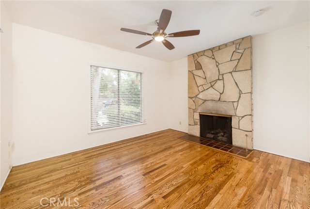 Detail Gallery Image 11 of 33 For 1717 Riverside Dr, Glendale,  CA 91201 - 2 Beds | 1 Baths