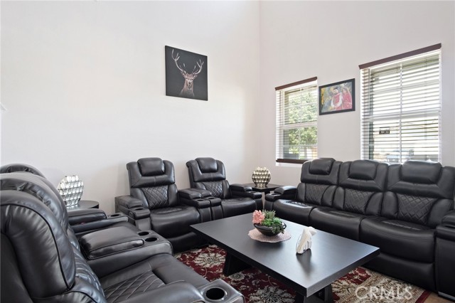 2946 Trigger Lane, Livingston CA: https://media.crmls.org/medias/b10d2c5a-5bc7-4a1b-8dbd-8a1f0c101a88.jpg