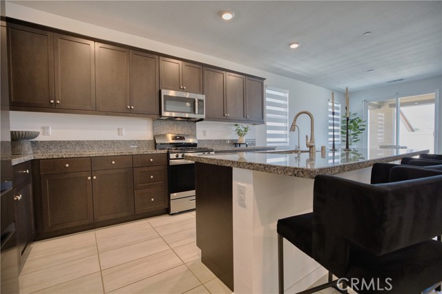 Detail Gallery Image 8 of 22 For 11612 S Crescent St, Desert Hot Springs,  CA 92240 - 4 Beds | 2 Baths