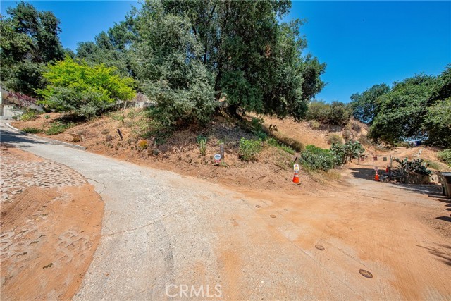 3597 Shaw Ranch Road, Pasadena CA: https://media.crmls.org/medias/b10df4f0-1071-4a6c-816d-350126aeee50.jpg