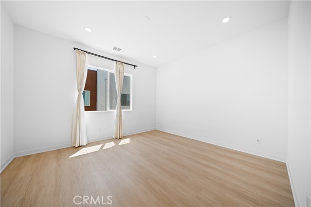 175 Baluster, Irvine CA: https://media.crmls.org/medias/b10e11e4-4459-4199-aff2-80a59f31297a.jpg