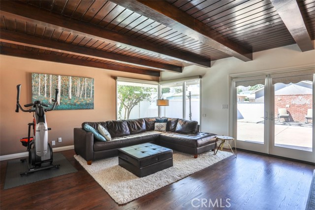 307 W 11th Street, Azusa CA: https://media.crmls.org/medias/b10e9ad8-c178-4043-a2dc-378057990859.jpg