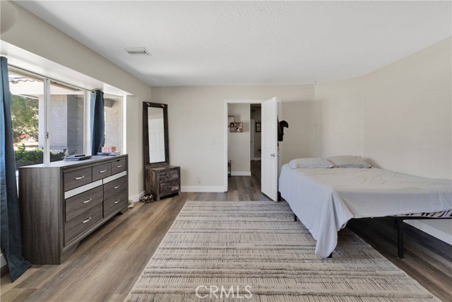 10325 Sheep Creek Road, Phelan CA: https://media.crmls.org/medias/b10f59e6-a8be-46a4-984d-ac7ff7f021c9.jpg
