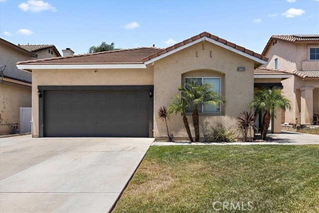 Detail Gallery Image 3 of 40 For 6253 Brian Cir, Jurupa Valley,  CA 92509 - 3 Beds | 2 Baths