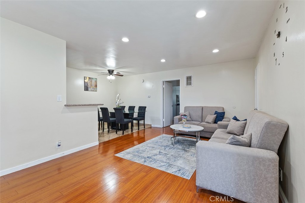 1052 Elm AvenueGlendale img 23