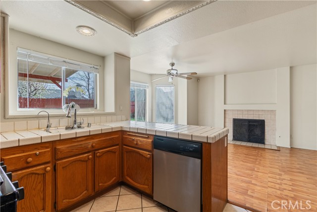 Detail Gallery Image 9 of 21 For 2644 Mora Ct, Lancaster,  CA 93535 - 4 Beds | 3 Baths