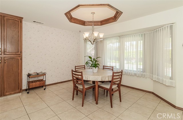 Detail Gallery Image 13 of 50 For 7355 N Pacific Ave, Fresno,  CA 93711 - 4 Beds | 3 Baths