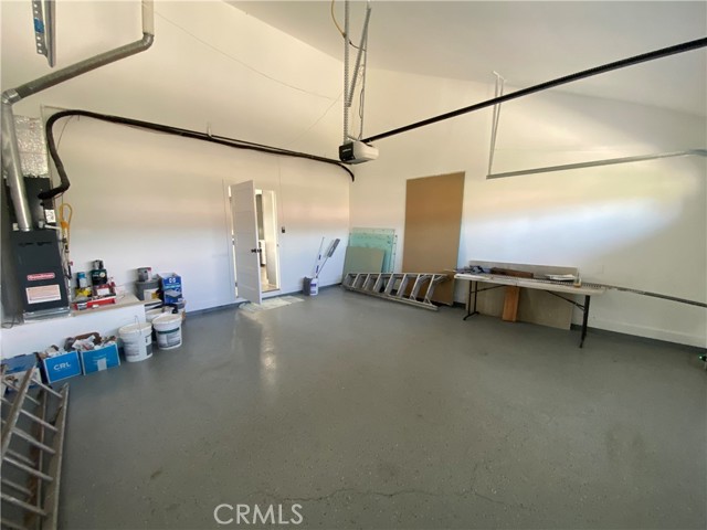 https://media.crmls.org/medias/b11287f9-44d0-413c-9bef-f08597f02355.jpg