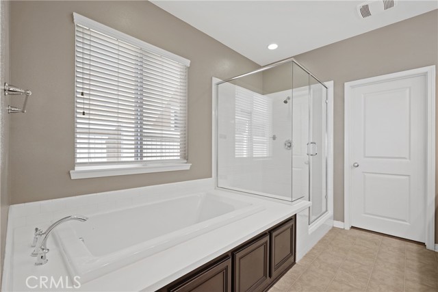 Detail Gallery Image 15 of 75 For 39131 Trail Creek Ln, Temecula,  CA 92591 - 4 Beds | 3 Baths