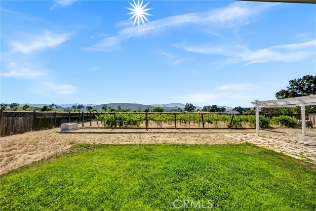 Detail Gallery Image 29 of 38 For 18695 Horseshoe Rd, Hidden Valley Lake,  CA 95467 - 3 Beds | 2/1 Baths