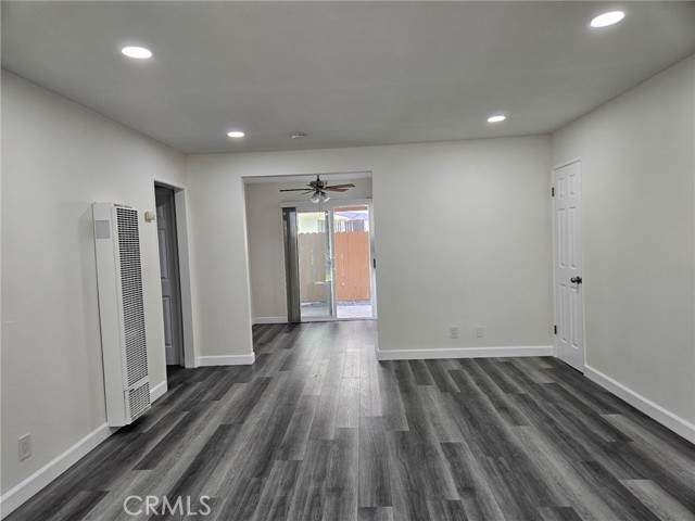 Detail Gallery Image 8 of 9 For 3523 W Del Monte #4,  Anaheim,  CA 92804 - 2 Beds | 1/1 Baths