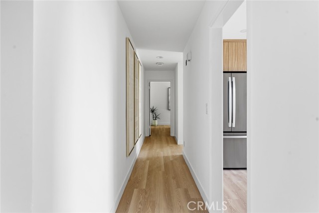 Detail Gallery Image 14 of 37 For 10820 Holman Ave #204,  Los Angeles,  CA 90024 - 2 Beds | 2 Baths