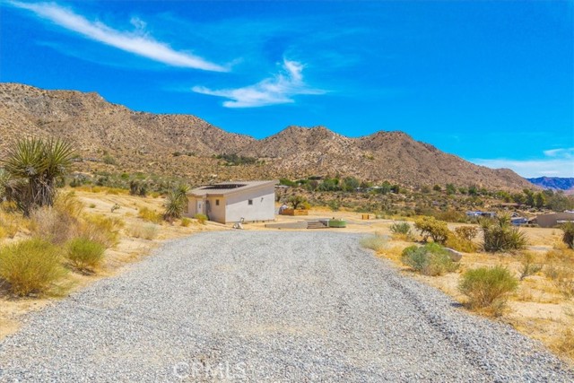 Detail Gallery Image 3 of 48 For 10277 Pinon Ave, Morongo Valley,  CA 92256 - 1 Beds | 1 Baths