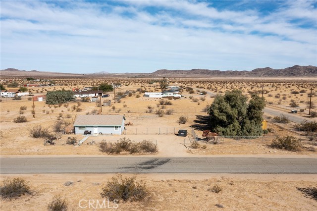 Detail Gallery Image 6 of 50 For 65076 E Broadway, Joshua Tree,  CA 92252 - 2 Beds | 1 Baths