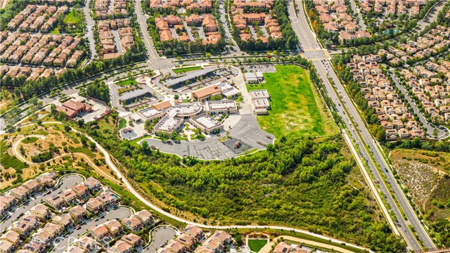 114 eversedge, Irvine CA: https://media.crmls.org/medias/b116ef13-e1e1-49be-ac73-fcc75a812333.jpg