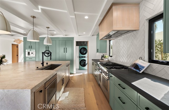 Image 14 of 48 For 1717 Irvine Avenue