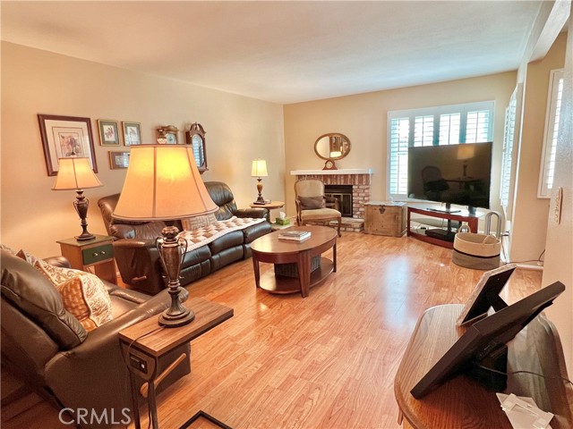 Detail Gallery Image 2 of 48 For 539 N Dartmouth Way #31,  Anaheim,  CA 92801 - 2 Beds | 2/1 Baths