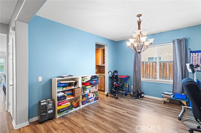32701 Juniper Berry Drive, Winchester CA: https://media.crmls.org/medias/b11958ac-d4b4-42dd-be18-5fd3750f32e0.jpg