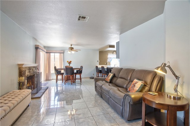 Image 7 of 39 For 12914 Coralberry St.