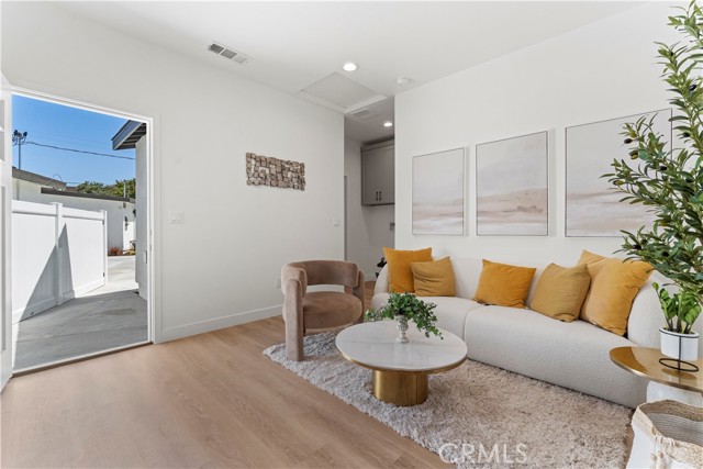 Detail Gallery Image 7 of 14 For 13158 Cedar St, Westminster,  CA 92683 - 2 Beds | 2 Baths