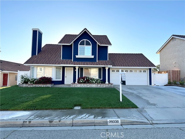 Detail Gallery Image 1 of 32 For 39330 Beacon Ln, Palmdale,  CA 93551 - 3 Beds | 2/1 Baths
