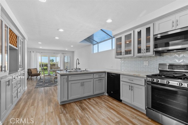 Detail Gallery Image 4 of 25 For 33541 Spin Drift Ct, Dana Point,  CA 92629 - 3 Beds | 2/1 Baths