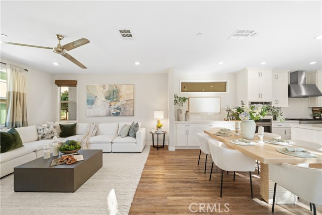 Detail Gallery Image 7 of 52 For 386 Chorus, Irvine,  CA 92618 - 4 Beds | 3 Baths