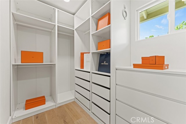 21492 Countryside Drive, Lake Forest CA: https://media.crmls.org/medias/b11b83ec-44c1-4765-a1b5-56b6e4ad9b32.jpg