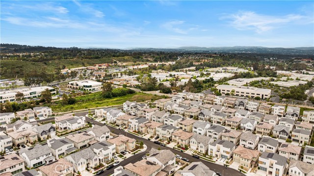 271 Huckleberry, Lake Forest CA: https://media.crmls.org/medias/b11b84ab-4de7-4308-bb79-5ff1b4be1929.jpg