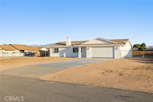 Detail Gallery Image 3 of 36 For 22717 Itasca Rd, Apple Valley,  CA 92308 - 3 Beds | 2 Baths