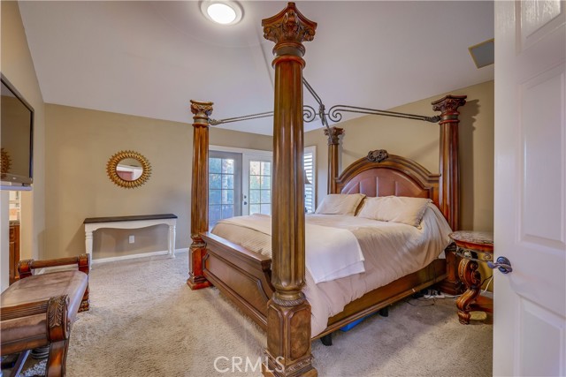 4 Sugarpine Drive, Trabuco Canyon CA: https://media.crmls.org/medias/b11dc3b4-c02f-47a8-83b1-a7af194022a9.jpg