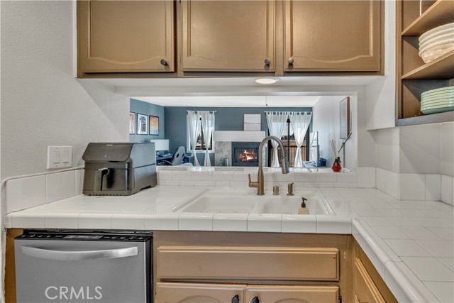 Detail Gallery Image 19 of 50 For 21040 Parthenia #25,  Canoga Park,  CA 91304 - 2 Beds | 2/1 Baths