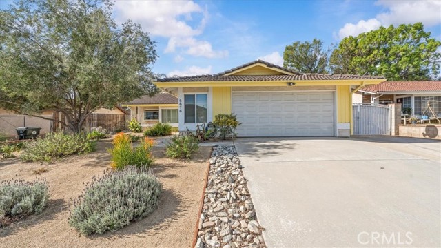 Detail Gallery Image 2 of 38 For 6676 Coloma Way, Jurupa Valley,  CA 92509 - 4 Beds | 2 Baths