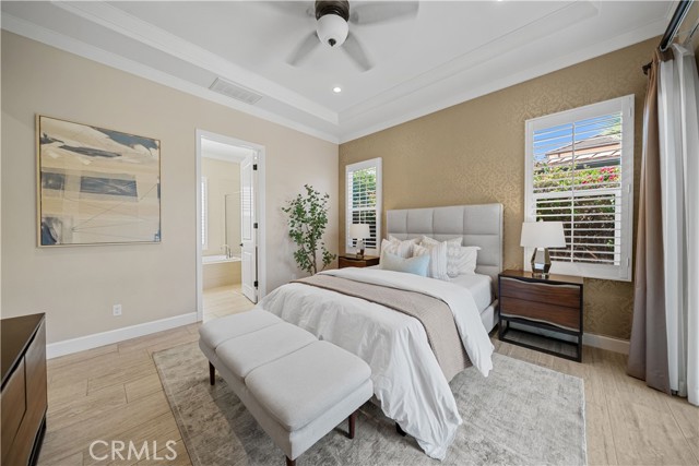 Detail Gallery Image 6 of 8 For 210 Canvas, Irvine,  CA 92620 - 4 Beds | 3/1 Baths