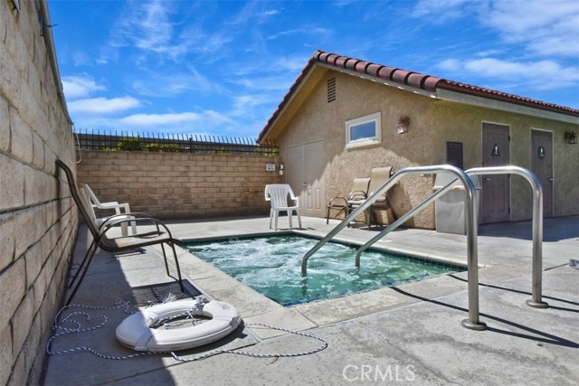 Detail Gallery Image 38 of 38 For 17908 River Cir #1,  Canyon Country,  CA 91387 - 3 Beds | 2 Baths