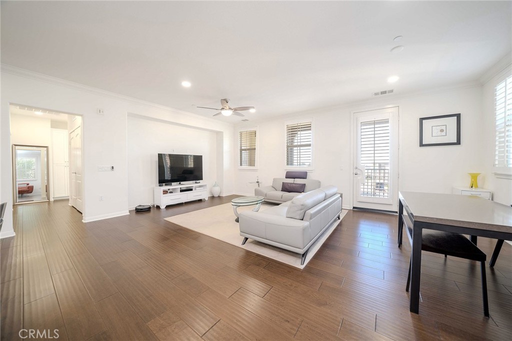 MLS #PW25251028 image #2