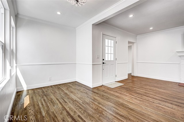 Detail Gallery Image 26 of 38 For 3010 Laurel Ave, Manhattan Beach,  CA 90266 - 4 Beds | 2 Baths