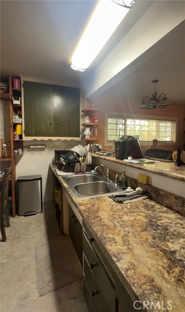 Detail Gallery Image 3 of 5 For 25 E Plymouth, Long Beach,  CA 90805 - 2 Beds | 1 Baths