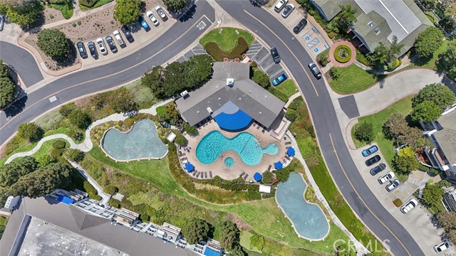 200 Mcneil Lane, Newport Beach CA: https://media.crmls.org/medias/b120af63-98f7-45eb-901c-c60b501ef36b.jpg