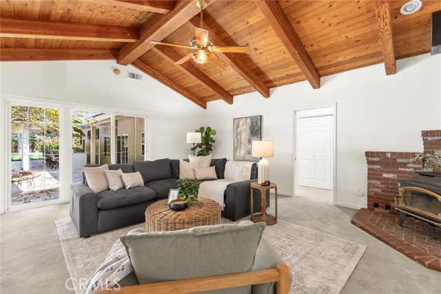 9498 Dillon Ct, Durham CA: https://media.crmls.org/medias/b1213fb9-d421-4842-b876-d45b1c19f7d4.jpg
