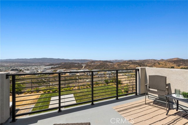 28528 Wildflower Terrace, Castaic CA: https://media.crmls.org/medias/b121c754-02a6-4de1-a4a0-084e8810d3bf.jpg