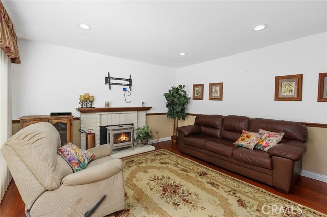 Detail Gallery Image 13 of 35 For 6140 Windemere Way, Riverside,  CA 92506 - 4 Beds | 2/1 Baths